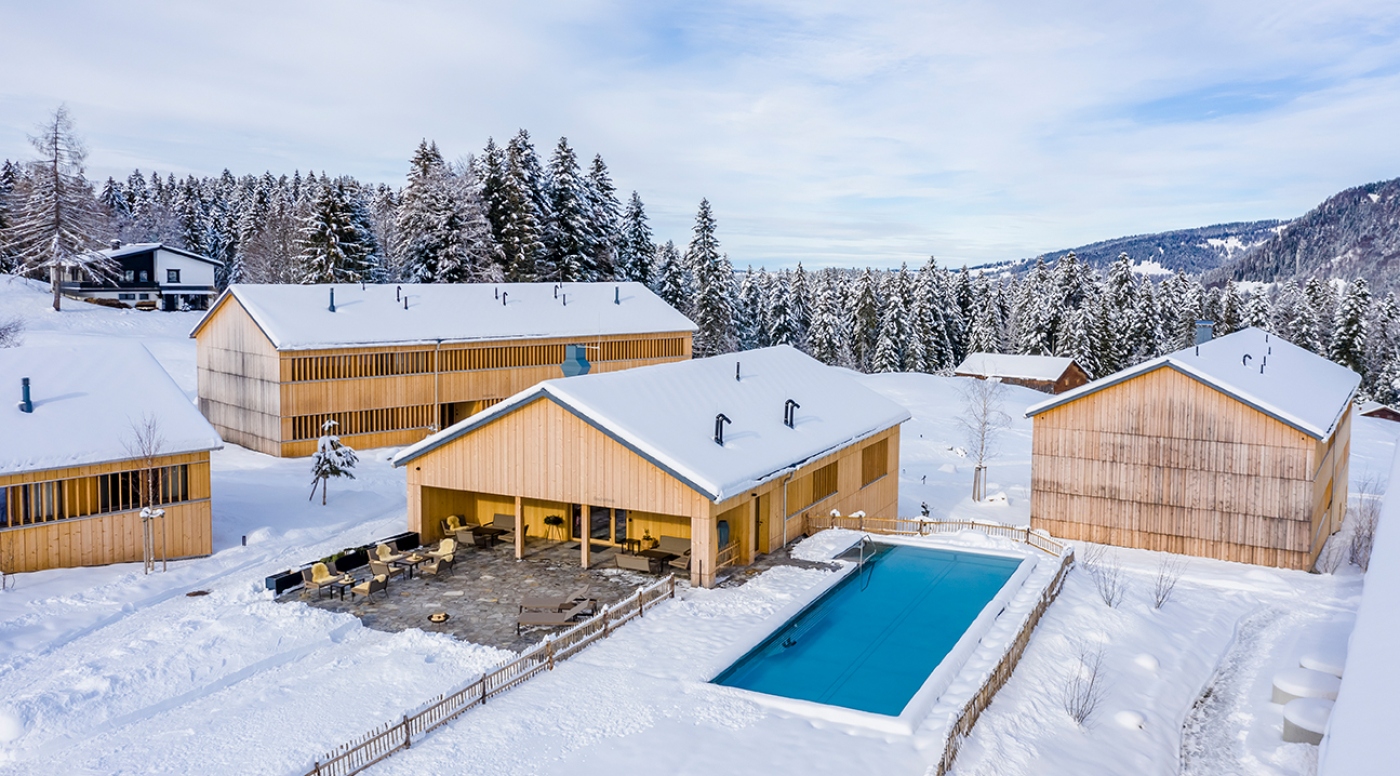 Outdoor Pool und Skiferien Bregenzerwald