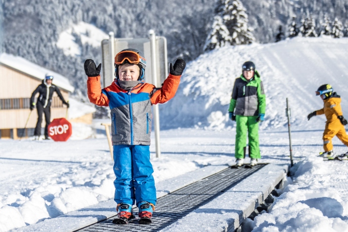 Familie Skiurlaub an der Piste