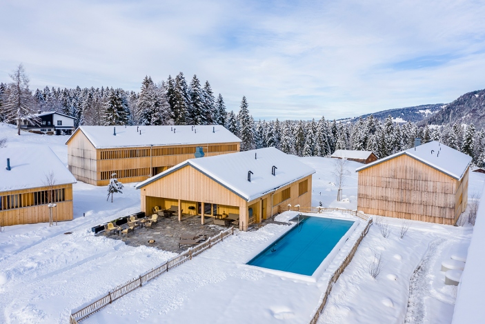 Outdoor Pool und Skiferien Bregenzerwald